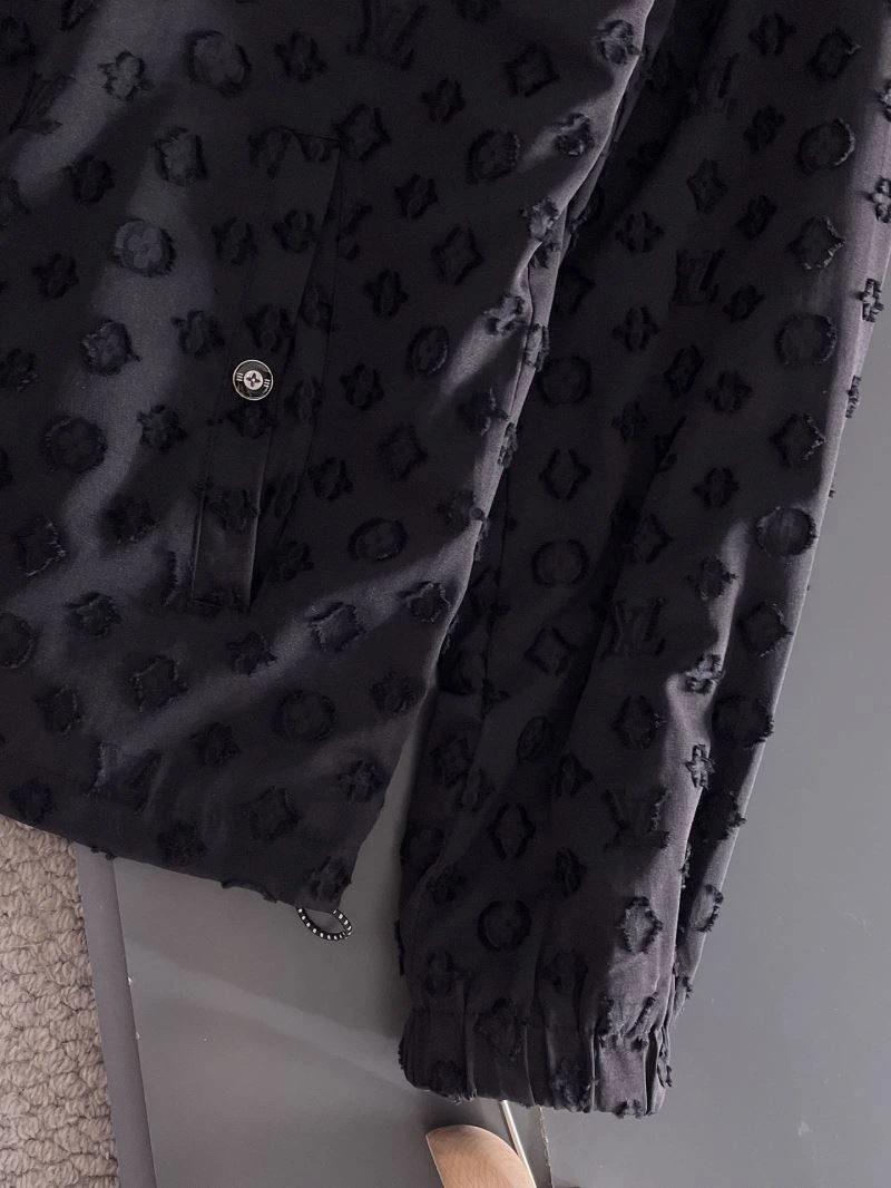 FreshLook Louis Vuitton Outwear 137658