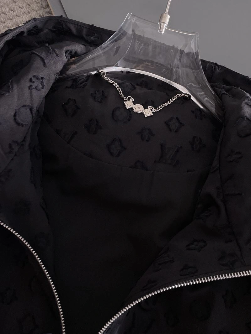 FreshLook Louis Vuitton Outwear 137658