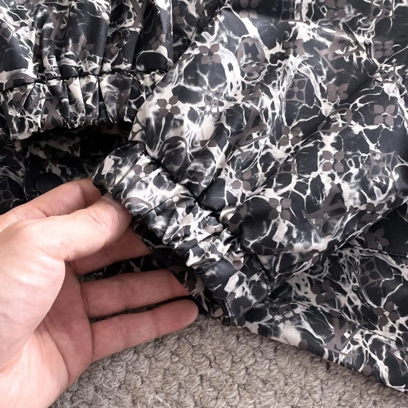 Neat Louis Vuitton Outwear 137659