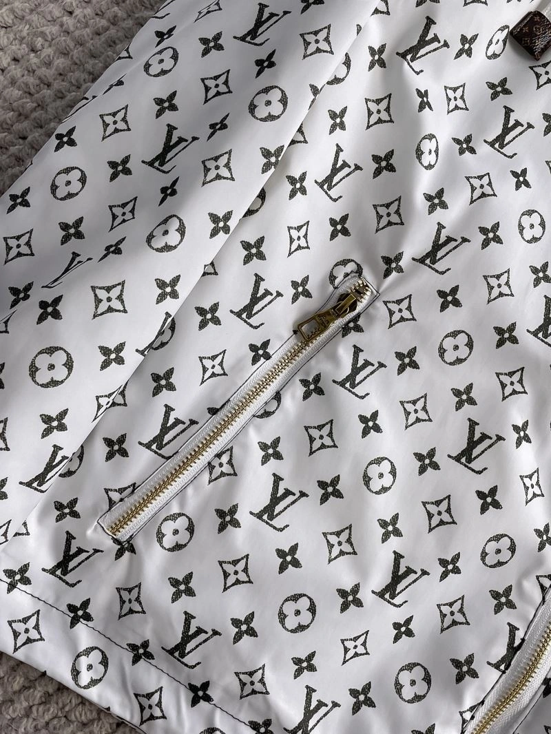 Louis Vuitton Outwear EasyCare 137653