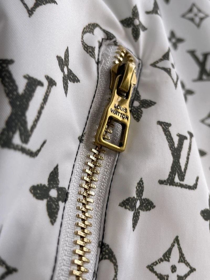 Louis Vuitton Outwear EasyCare 137653