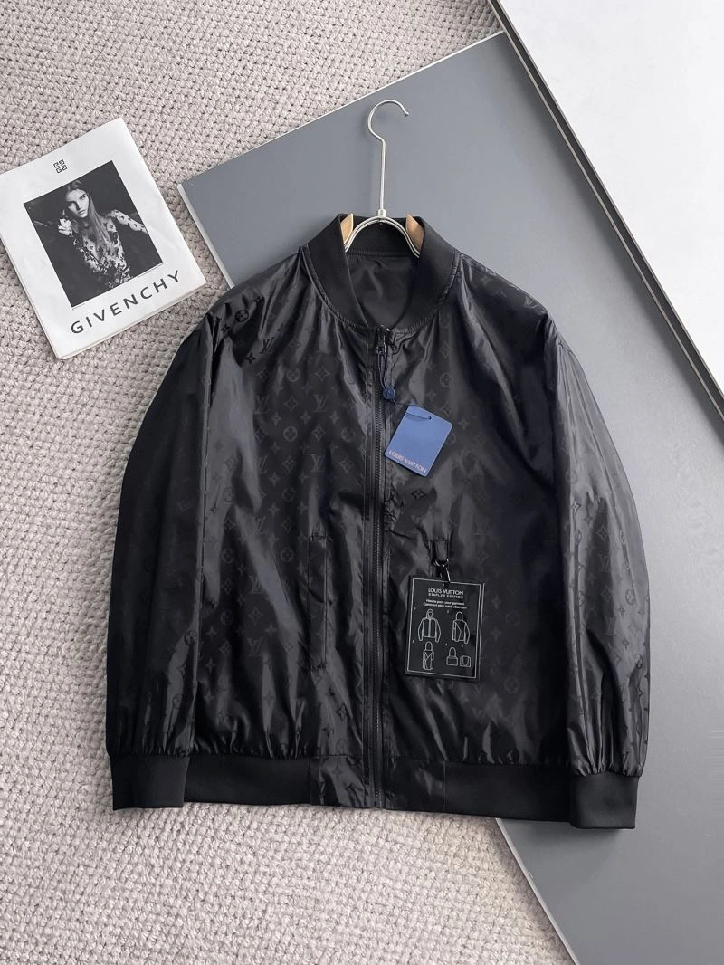 Louis Vuitton Outwear Lightweight 137652