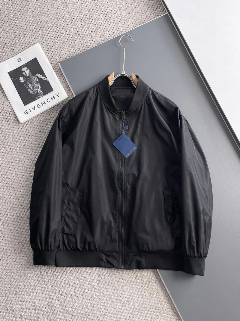 Louis Vuitton Outwear Lightweight 137652