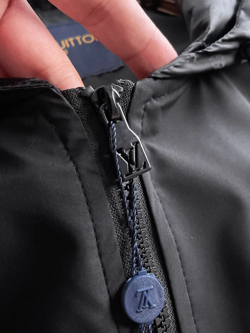Cozy Louis Vuitton Outwear 137648