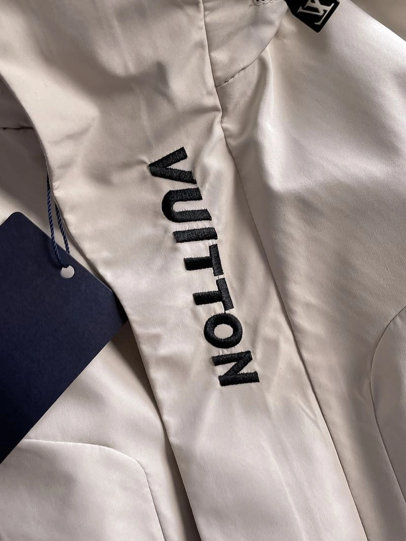 Louis Vuitton Outwear TimelessDesign 137646
