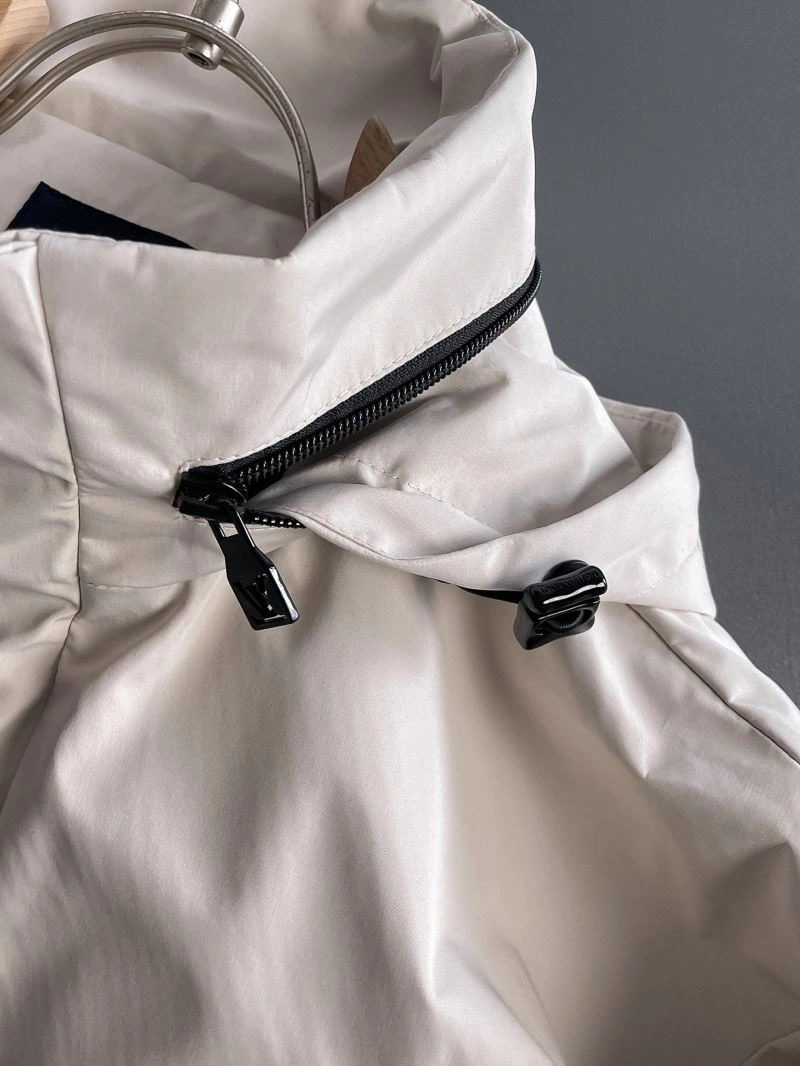 Louis Vuitton Outwear TimelessDesign 137646