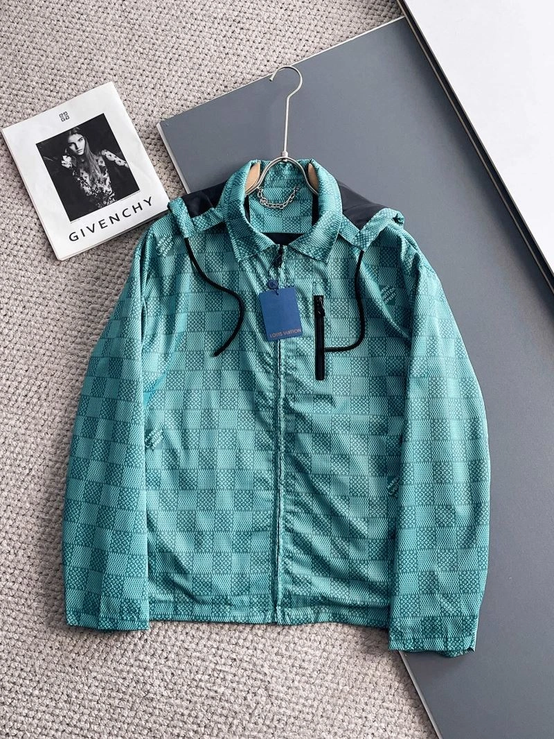 Stretchable Louis Vuitton Outwear 137644
