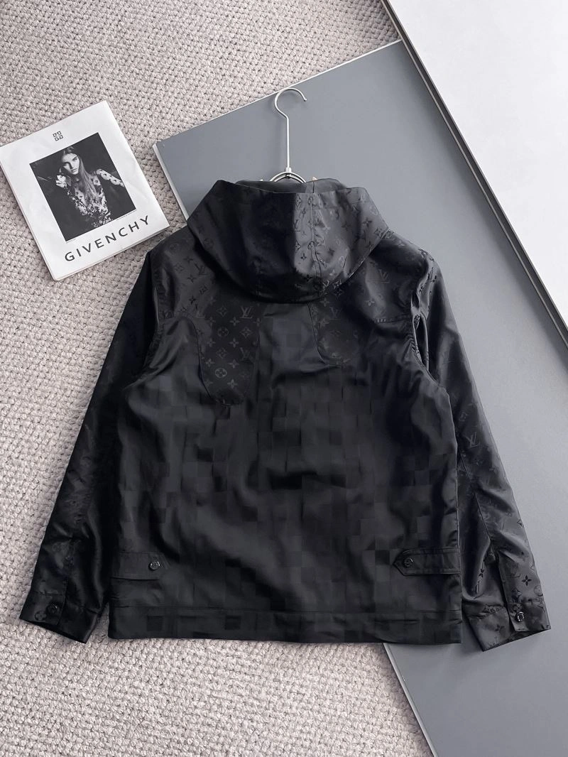 Seasonal Louis Vuitton Outwear 137645