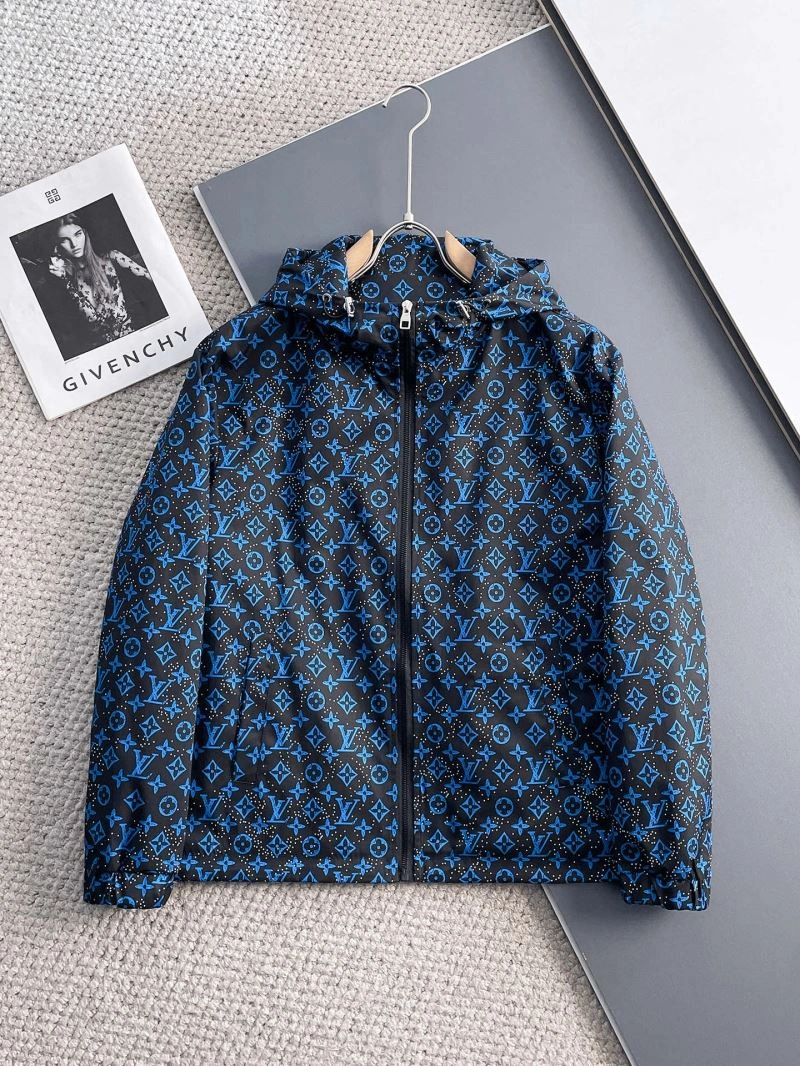 FlexibleFit Louis Vuitton Outwear 137626