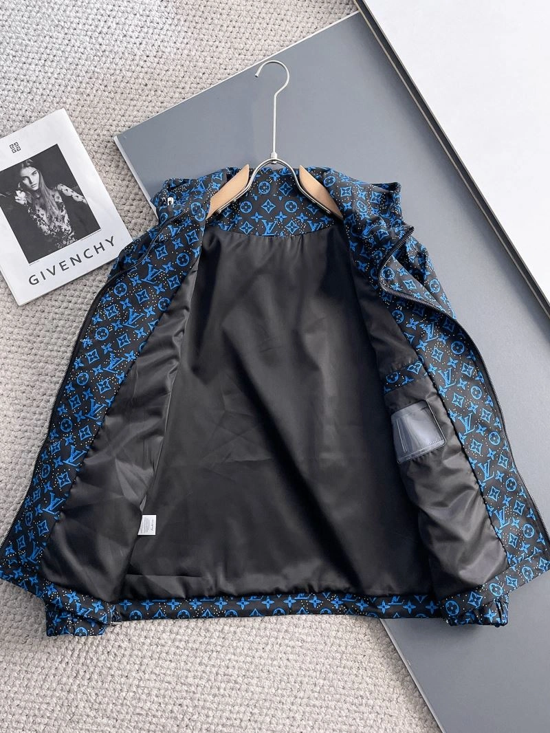 FlexibleFit Louis Vuitton Outwear 137626
