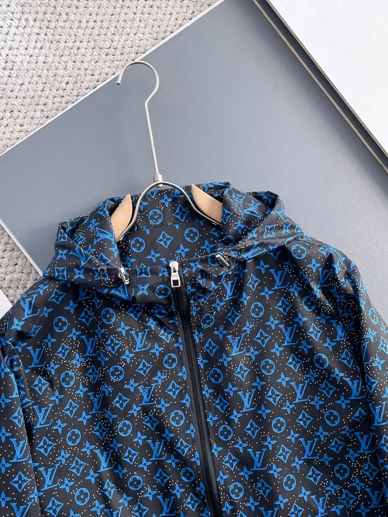 FlexibleFit Louis Vuitton Outwear 137626