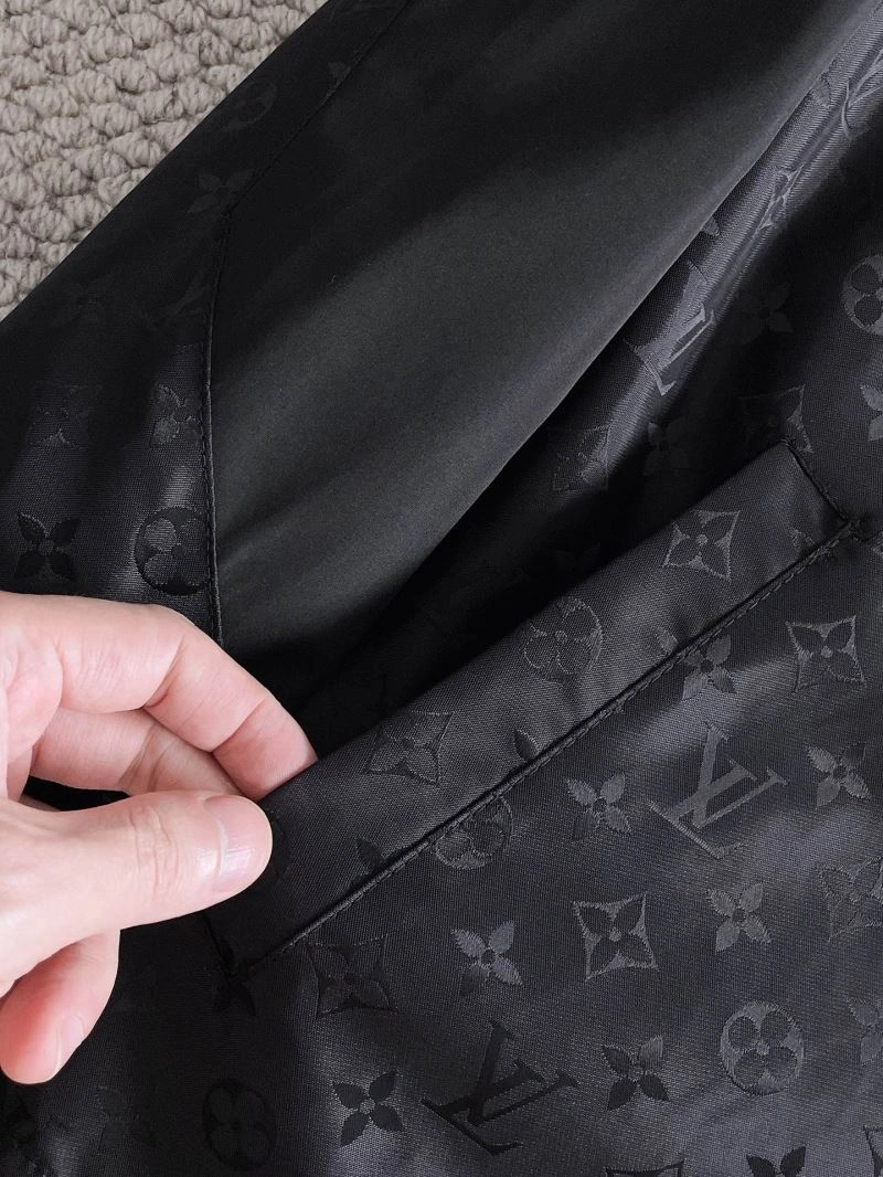 Resilient Louis Vuitton Outwear 137639