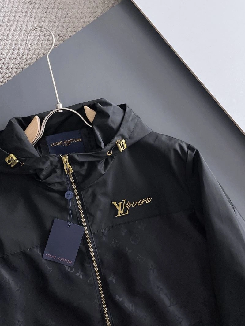 Resilient Louis Vuitton Outwear 137639