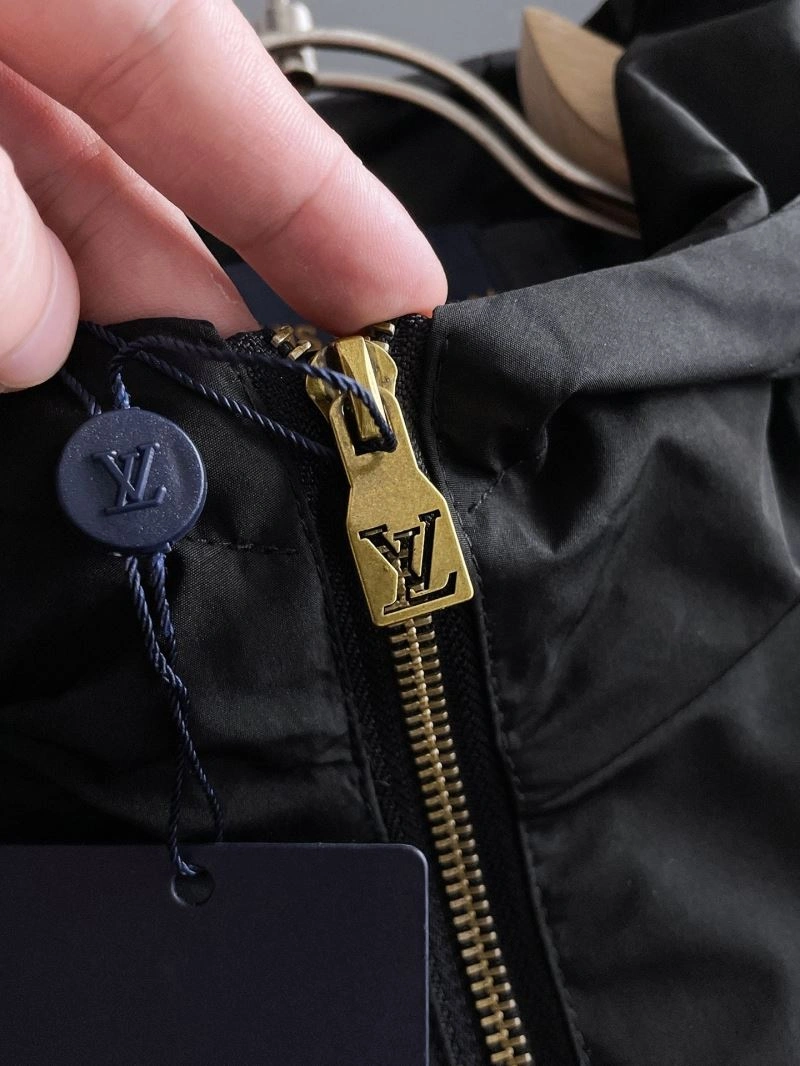 Resilient Louis Vuitton Outwear 137639