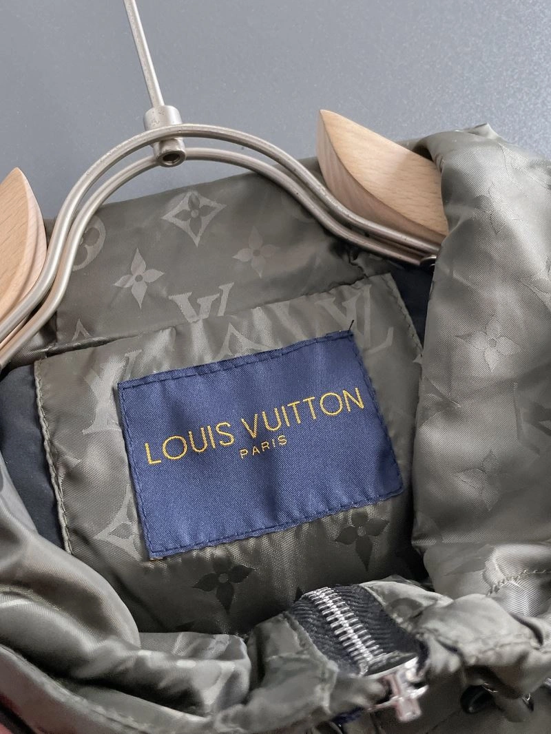 Bold Louis Vuitton Outwear 137635