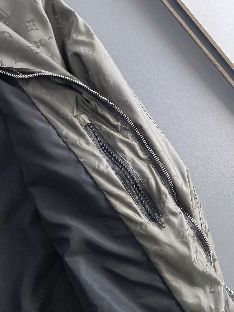 Bold Louis Vuitton Outwear 137635