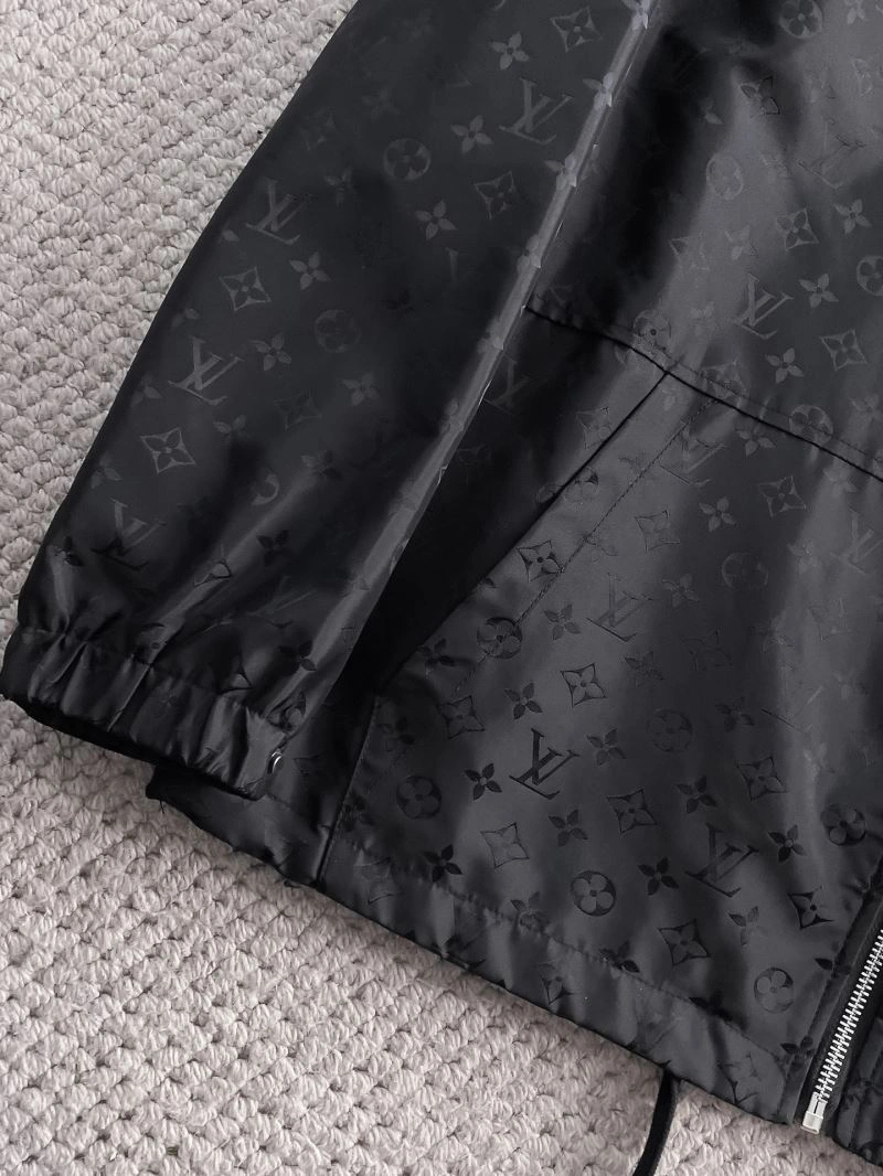 WrinkleFree Louis Vuitton Outwear 137630