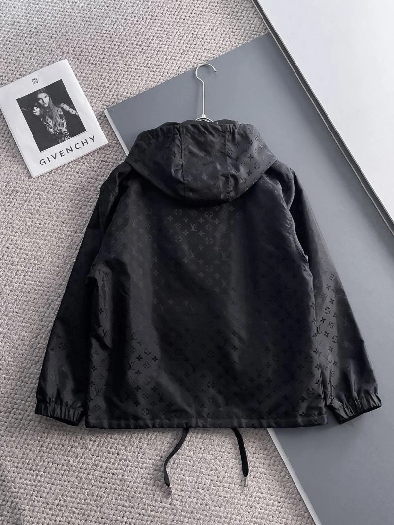WrinkleFree Louis Vuitton Outwear 137630