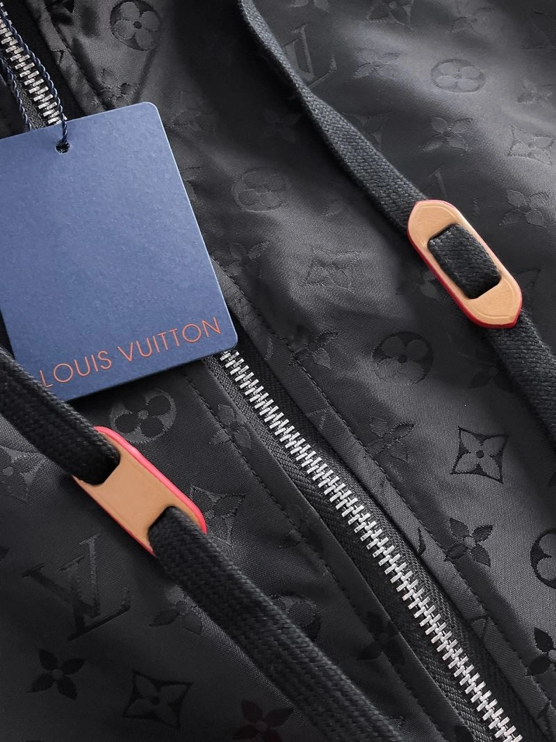 WrinkleFree Louis Vuitton Outwear 137630