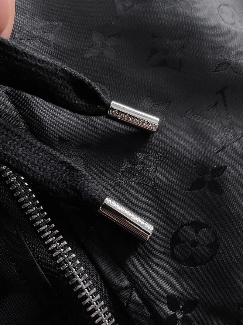 WrinkleFree Louis Vuitton Outwear 137630