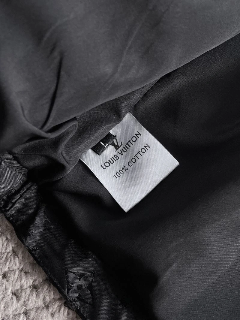 WrinkleFree Louis Vuitton Outwear 137630