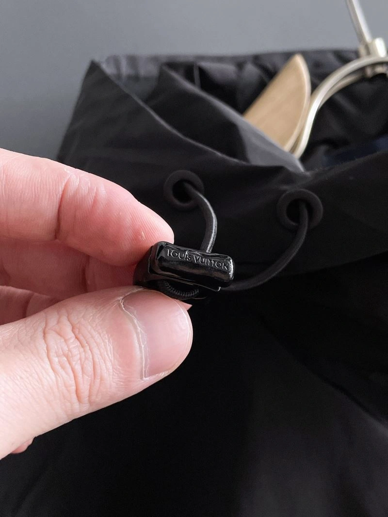 Louis Vuitton Outwear Lightweight 137622