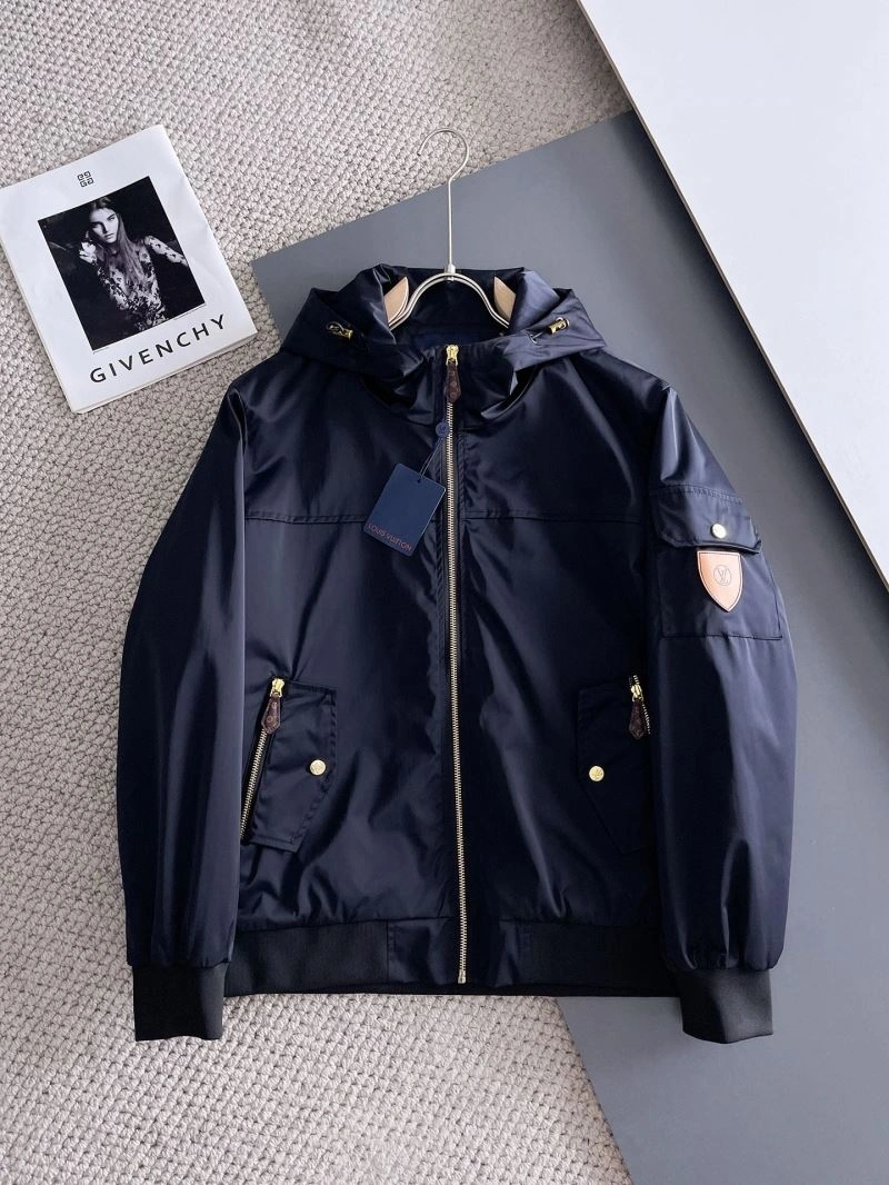 Lightweight Louis Vuitton Outwear 137629