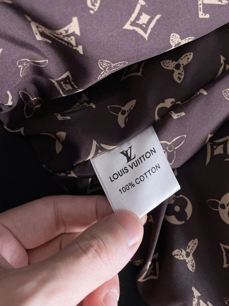 Lightweight Louis Vuitton Outwear 137629