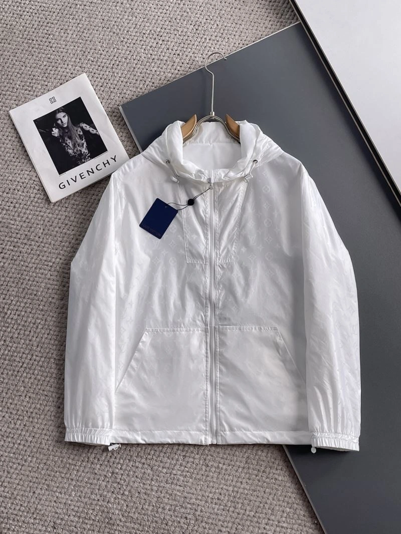 Louis Vuitton Outwear Youthful 137640