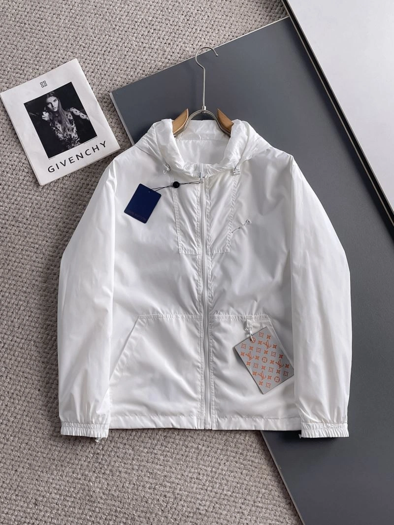 Louis Vuitton Outwear Youthful 137640
