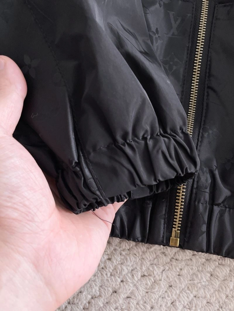 Versatile Louis Vuitton Outwear 137623