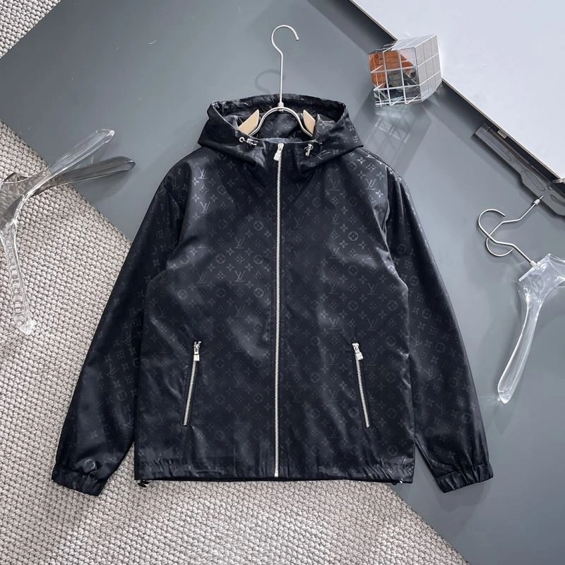 Elegant Louis Vuitton Outwear 137624