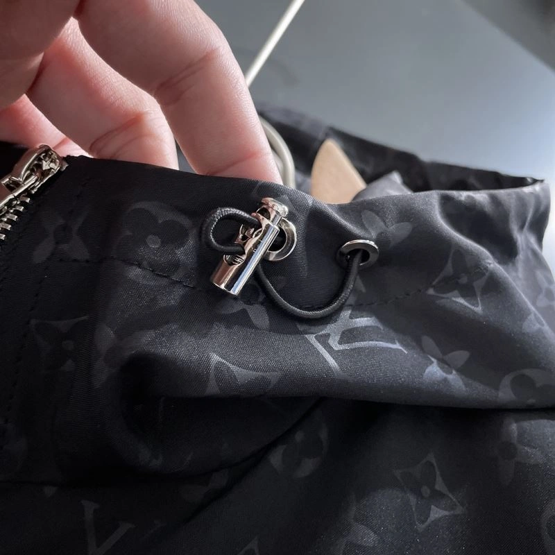 Elegant Louis Vuitton Outwear 137624