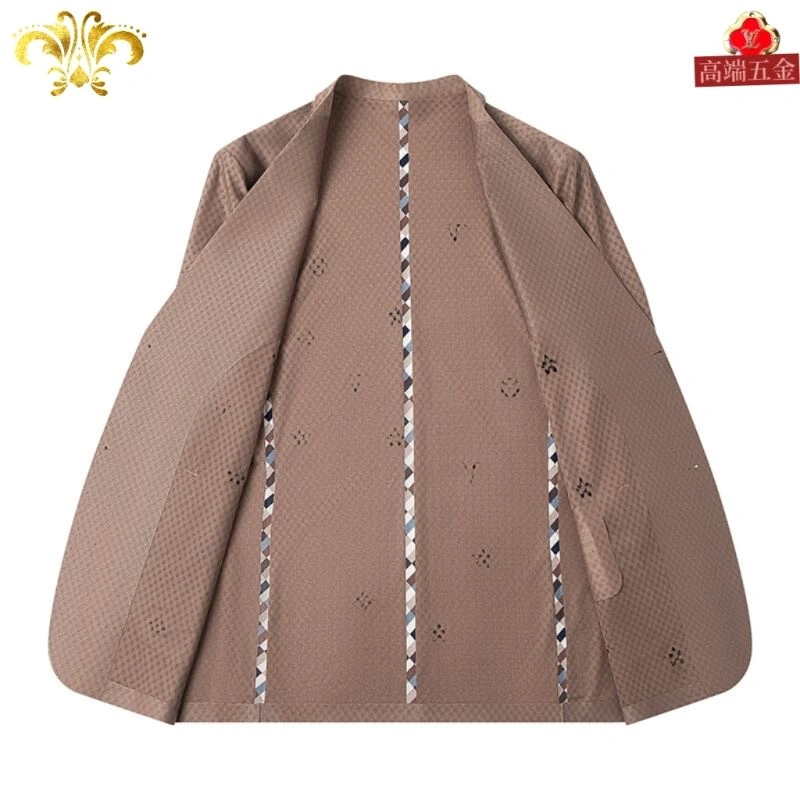 Breathable Louis Vuitton Outwear 137617