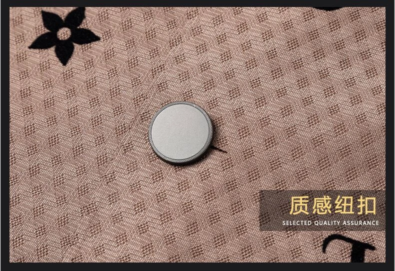 Breathable Louis Vuitton Outwear 137617