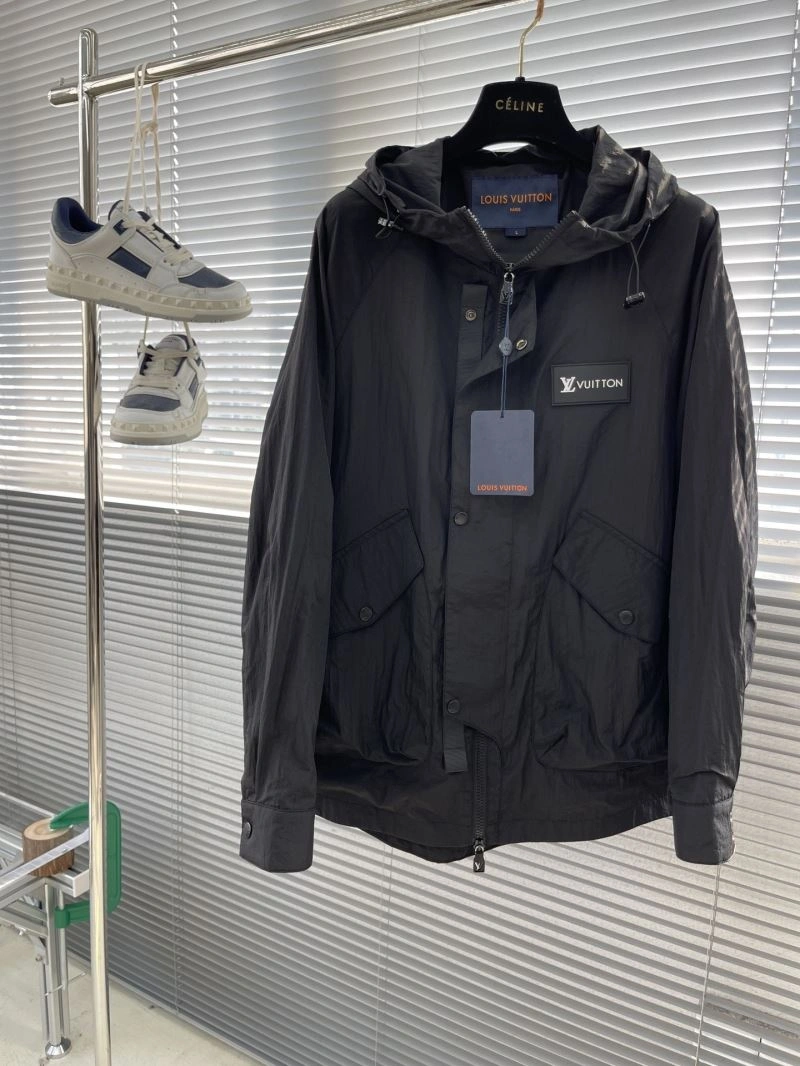 Louis Vuitton Outwear Youthful 137616