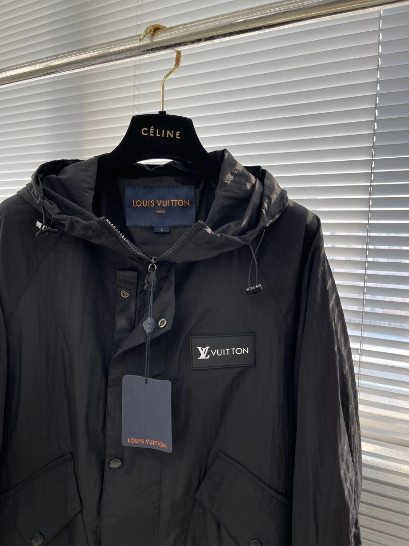 Louis Vuitton Outwear Youthful 137616