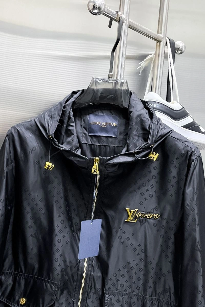 Louis Vuitton Outwear FashionForward 137618