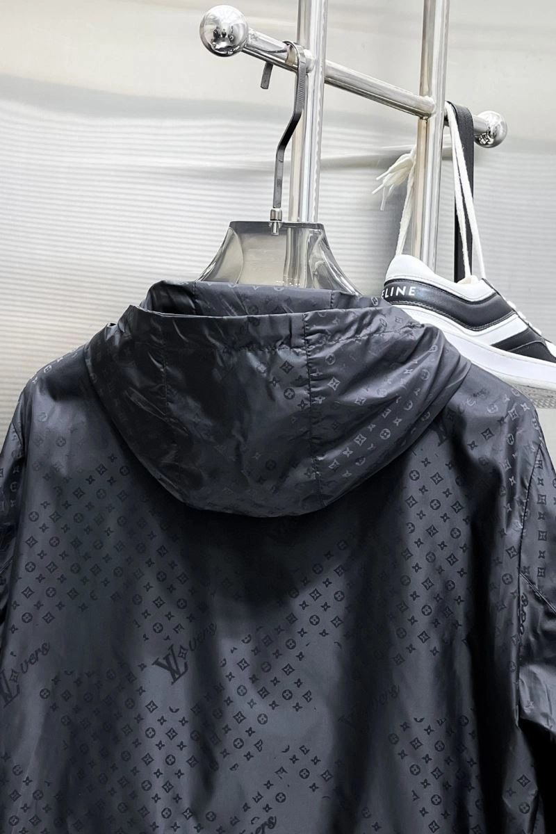 Louis Vuitton Outwear FashionForward 137618
