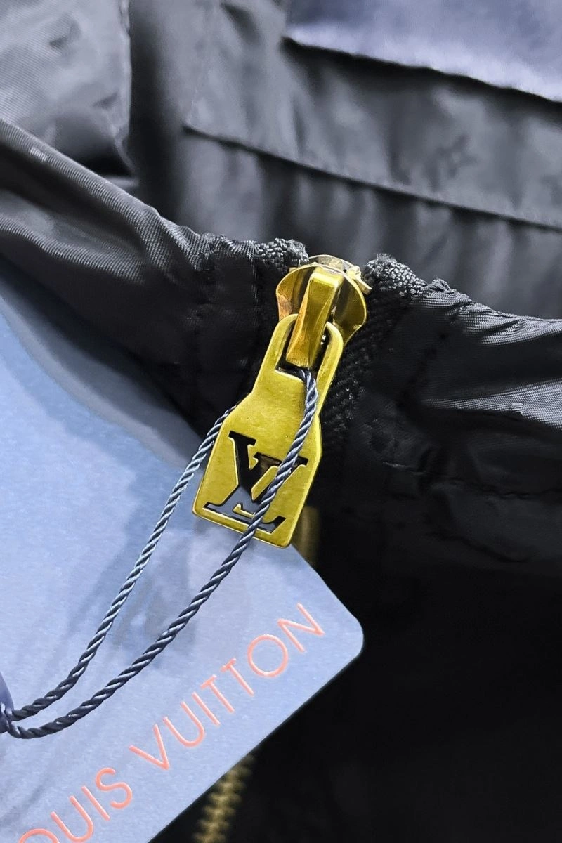 Louis Vuitton Outwear FashionForward 137618