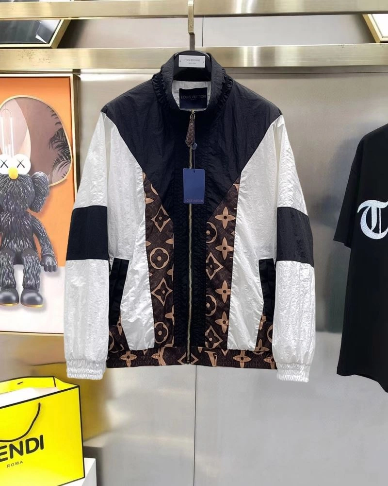 Louis Vuitton Outwear Classic 137614