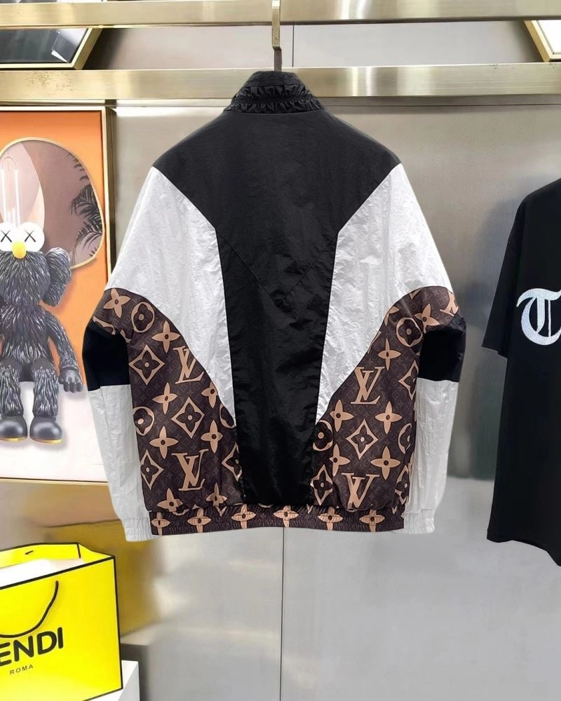 Louis Vuitton Outwear Classic 137614