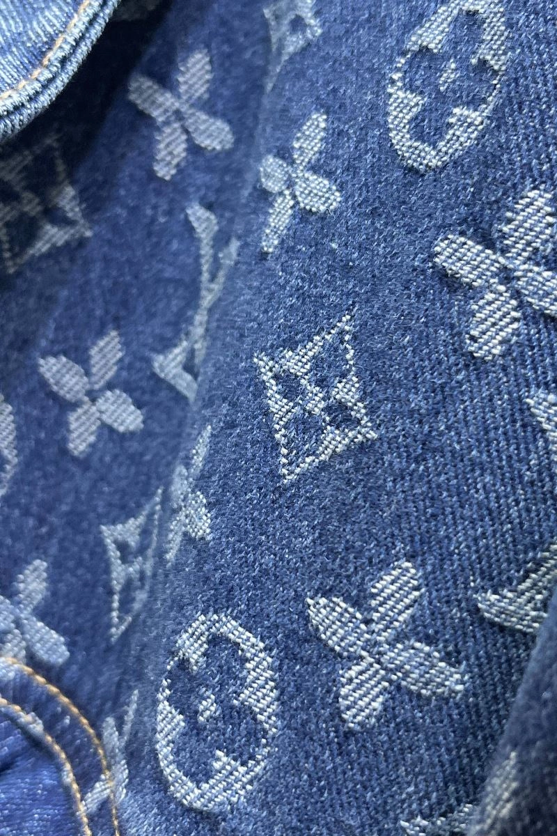 Louis Vuitton Outwear ZipUp 137607