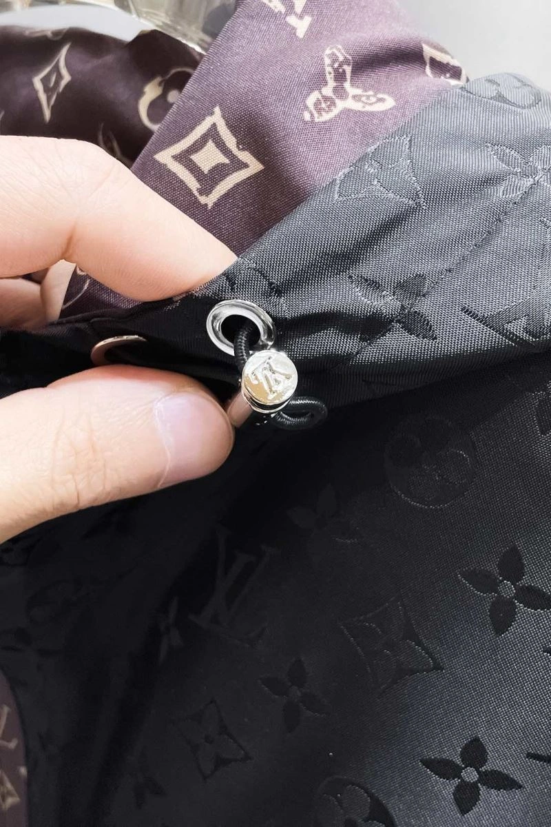 Louis Vuitton Outwear GoAnywhere 137606