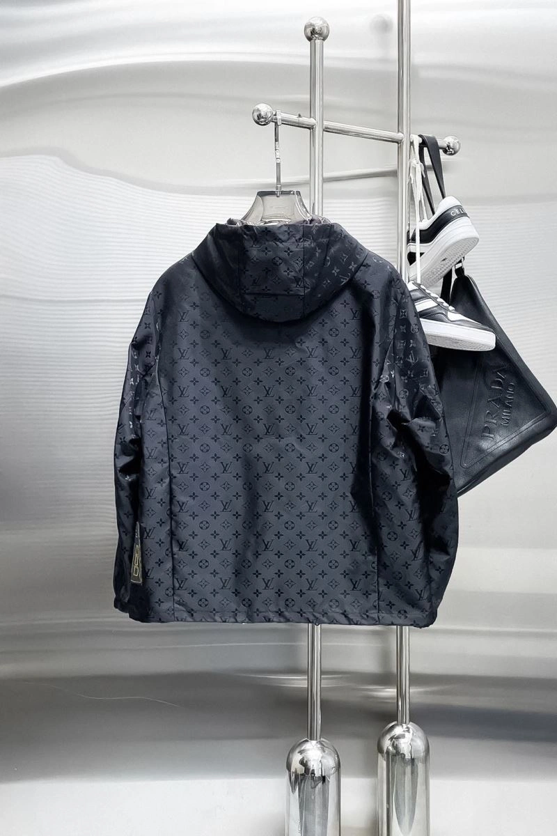 Louis Vuitton Outwear GoAnywhere 137606