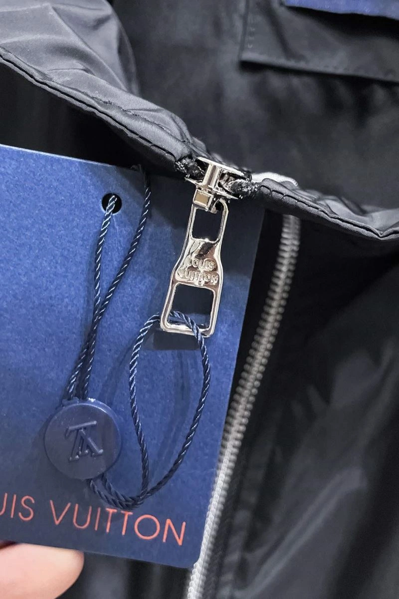 FlexibleFit Louis Vuitton Outwear 137596