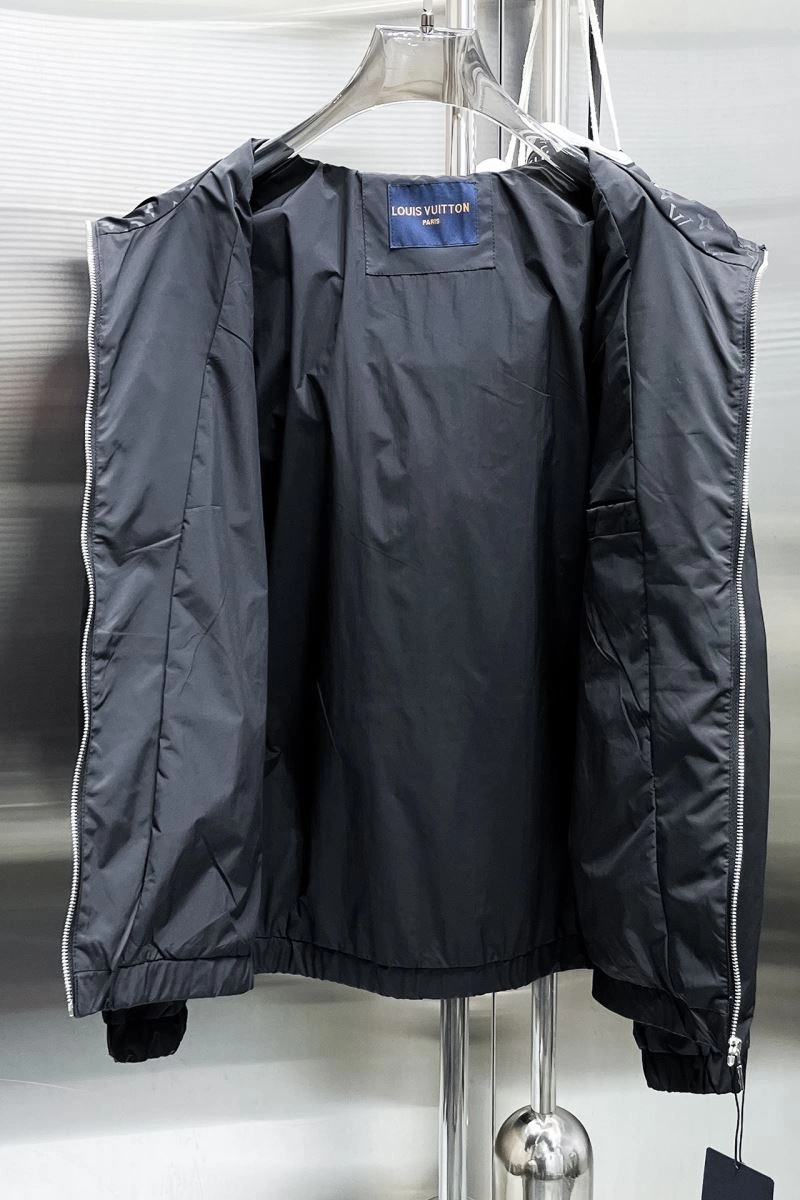 Premium Louis Vuitton Outwear 137598