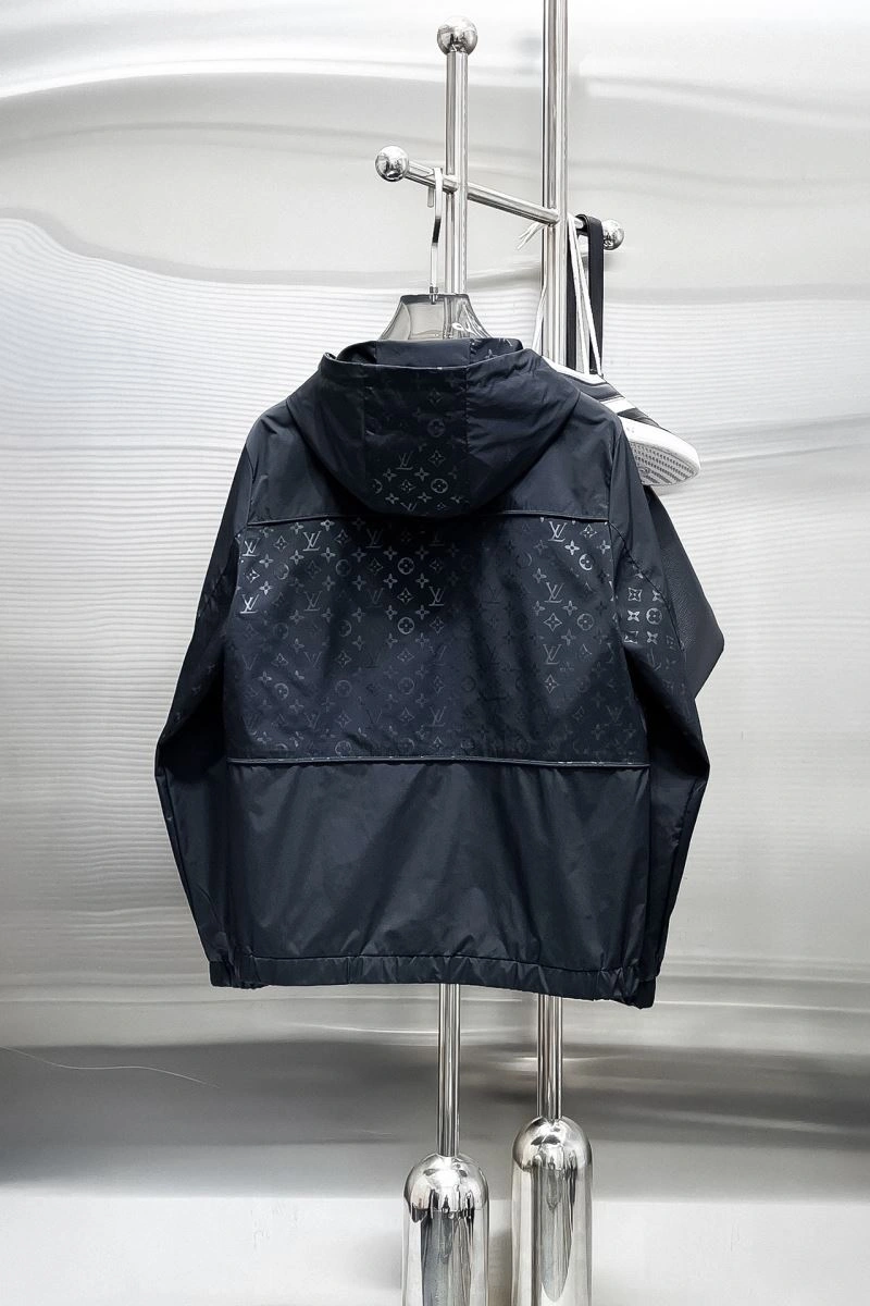 Premium Louis Vuitton Outwear 137598