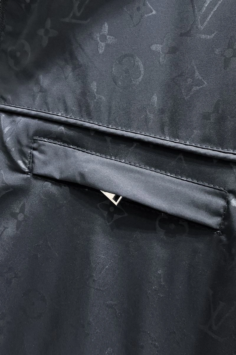 Premium Louis Vuitton Outwear 137598