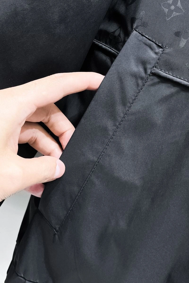 Premium Louis Vuitton Outwear 137598